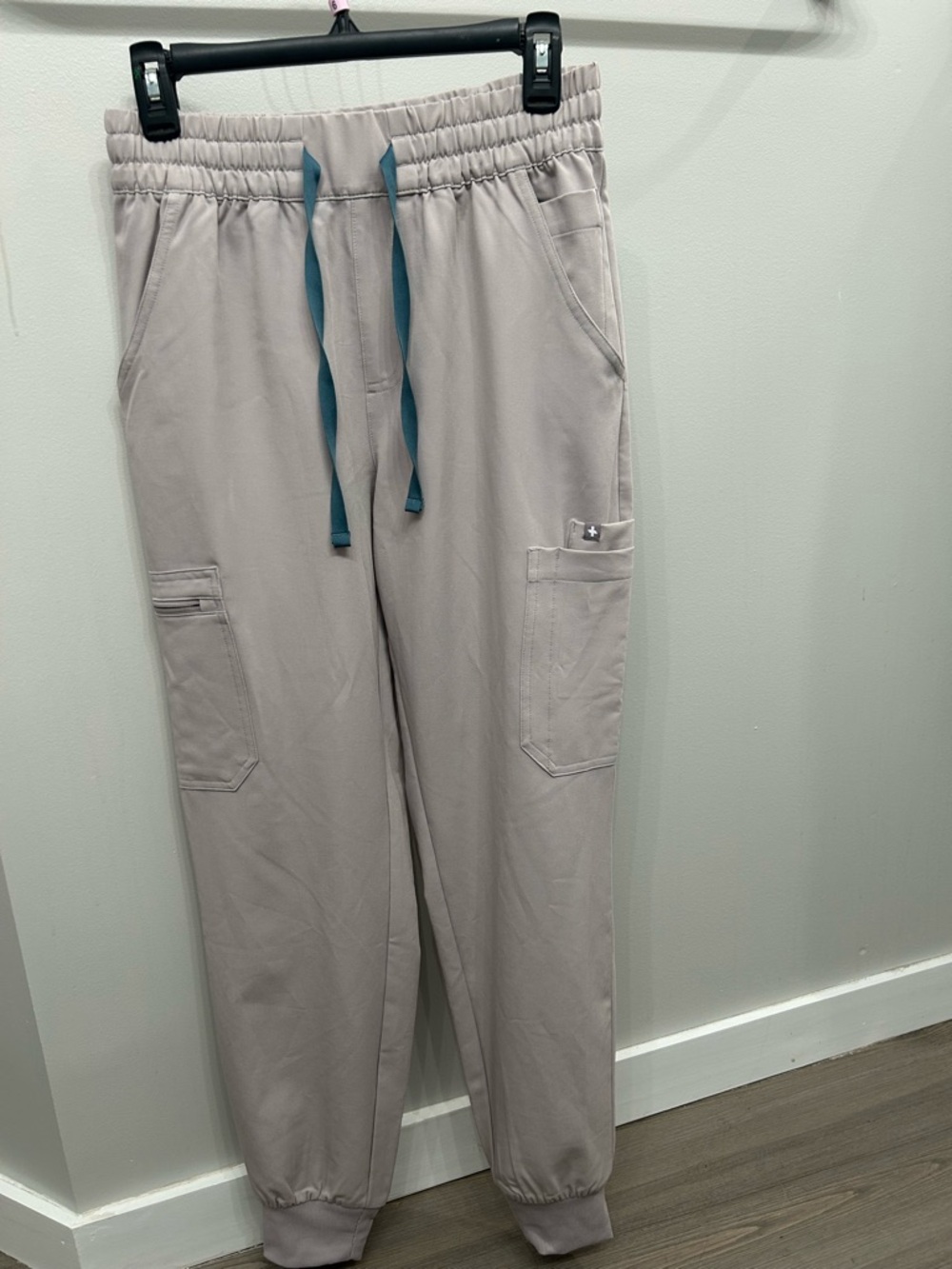 FIGS Women’s “Slate” Uman High waisted Joggers with Teal Drawstring